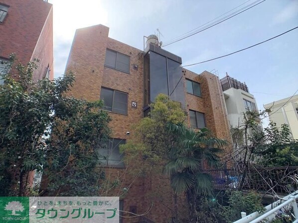 アパートメント麻布の物件外観写真